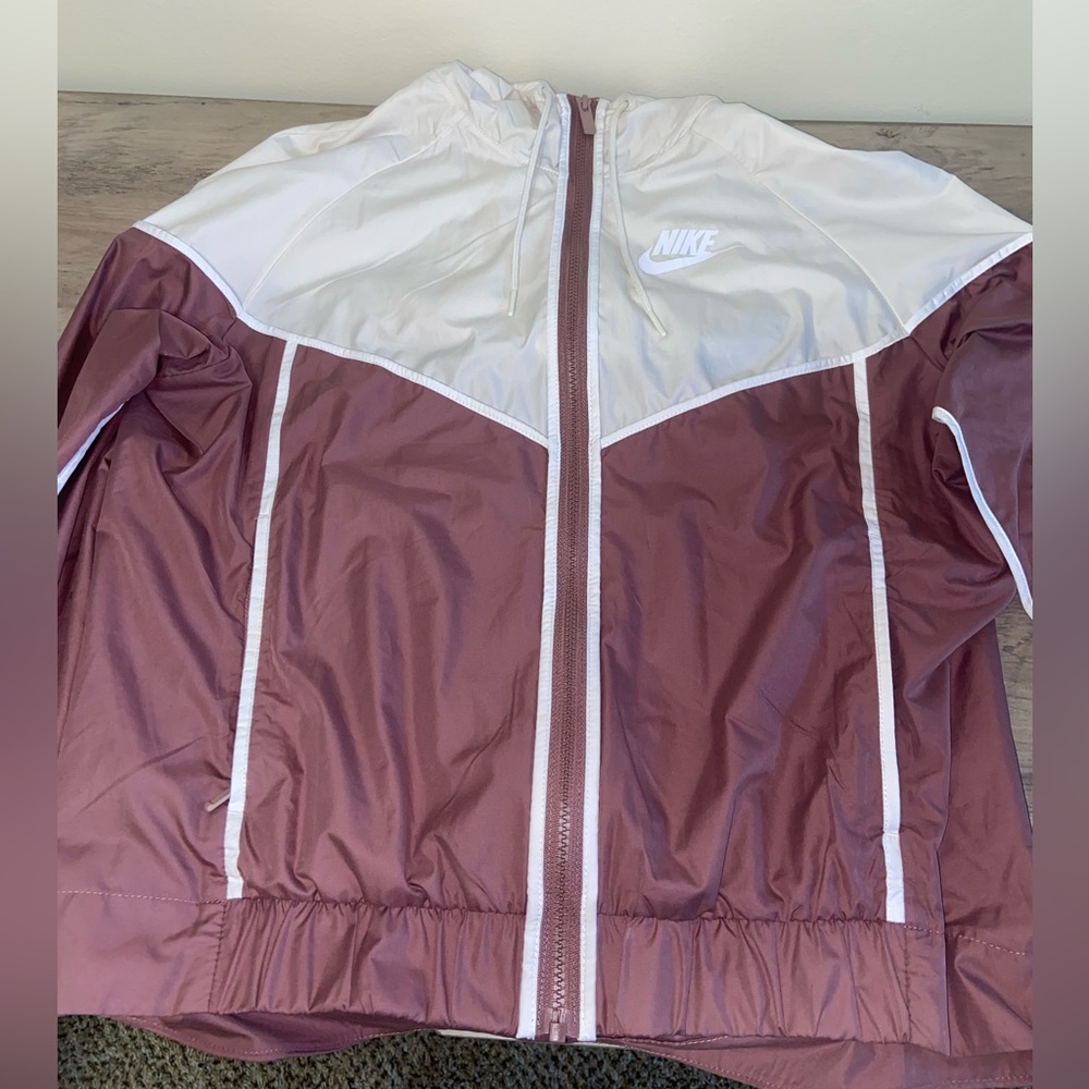 Nike Windbreaker Zip-Up Jacket